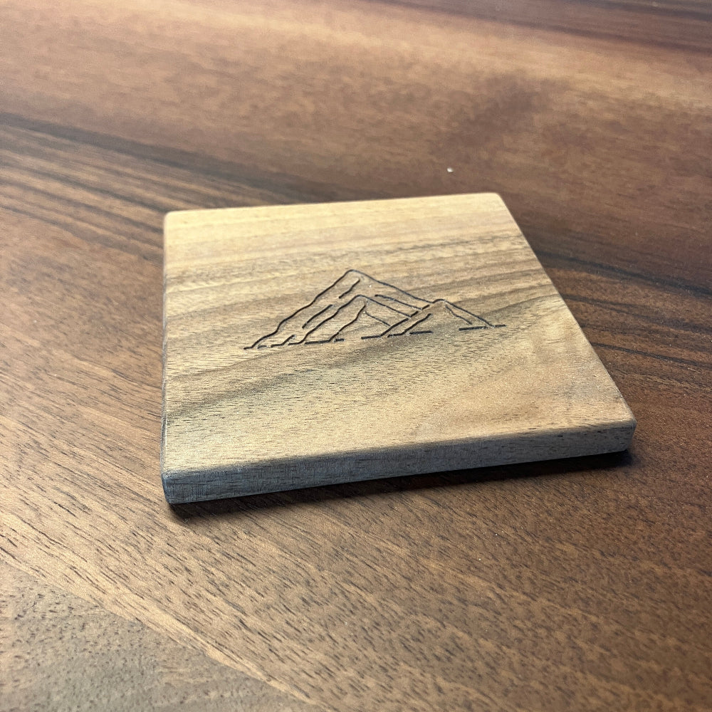 Untersetzer aus Schweizer Nussbaumholz