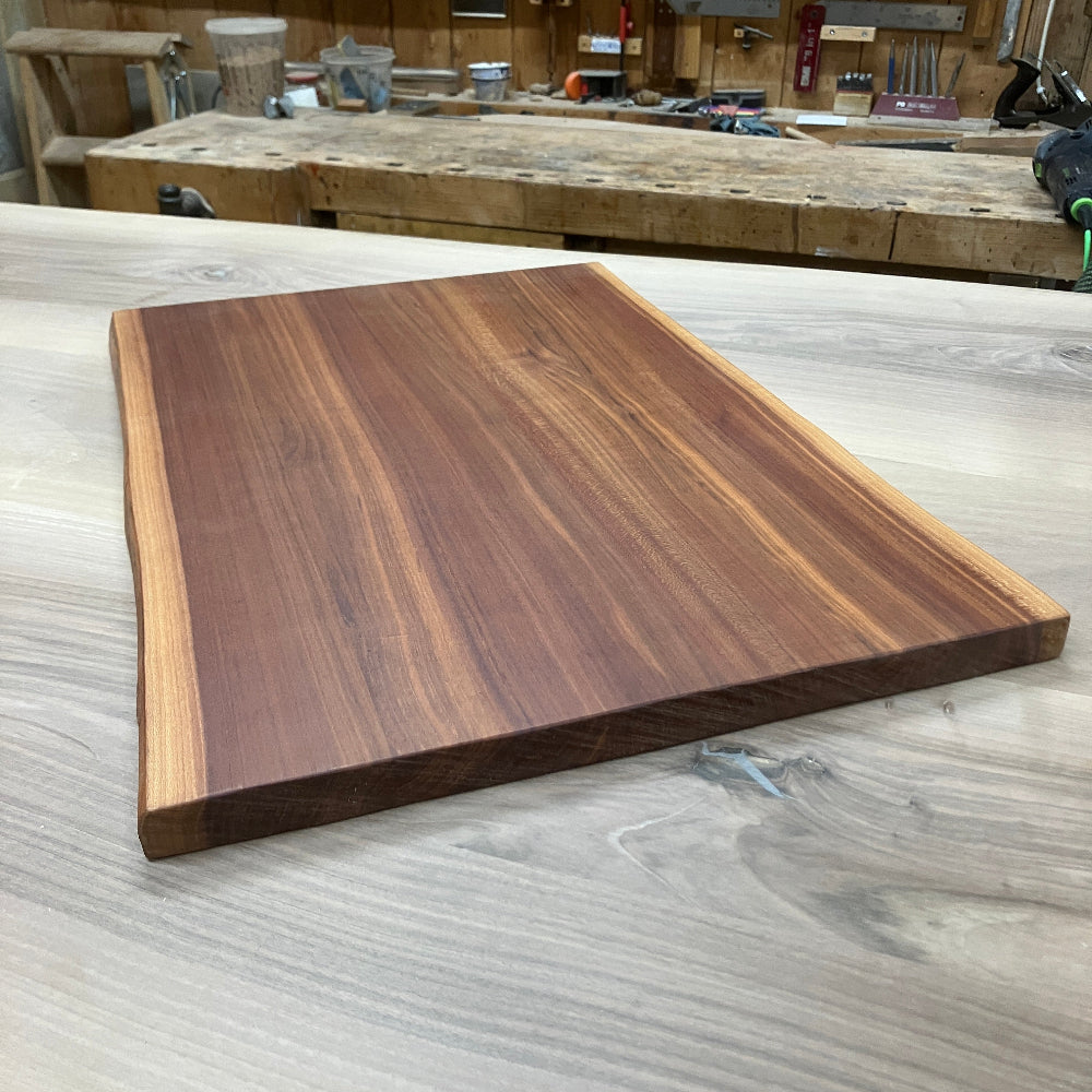 Schneidebrett aus Schweizer Zwetschgenholz